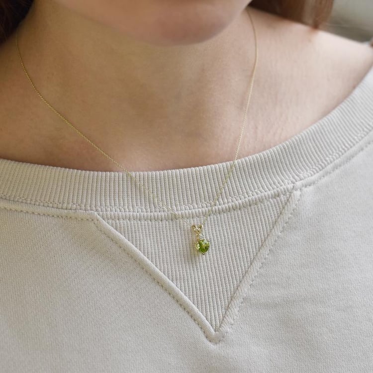 Náhrdelník s olivínom 38894