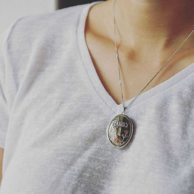 Strieborný family medailón 