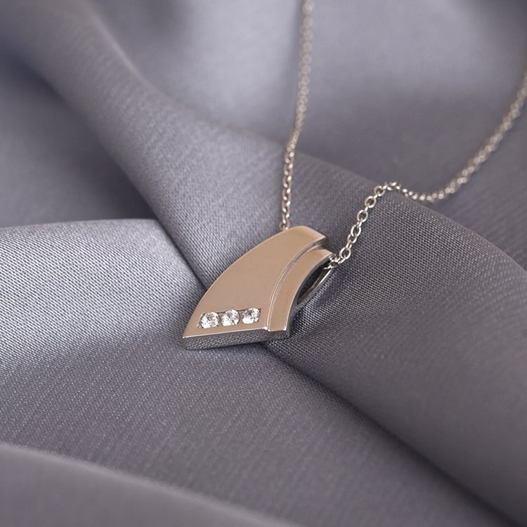 Zlatý prívesok s diamantmi 78391