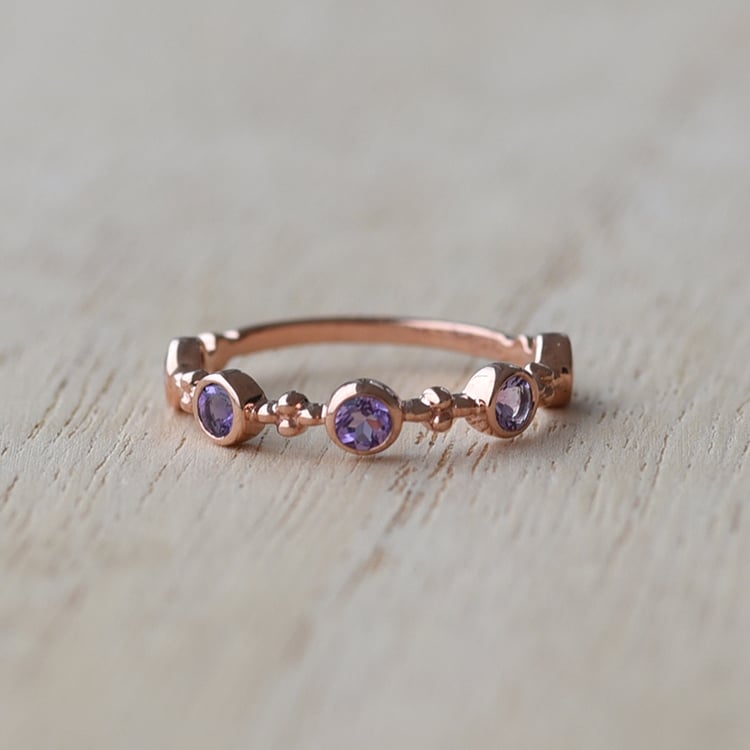 Pozlátený eternity prsteň s ametysty 63645