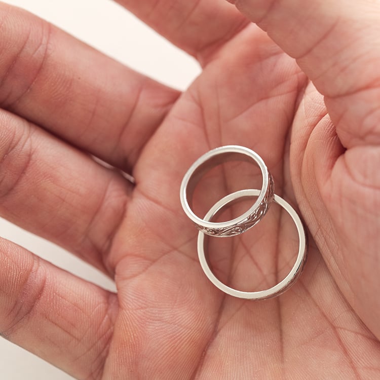 Vintage svadobné obrúčky s gravírovaním a diamantom Bolton 126066