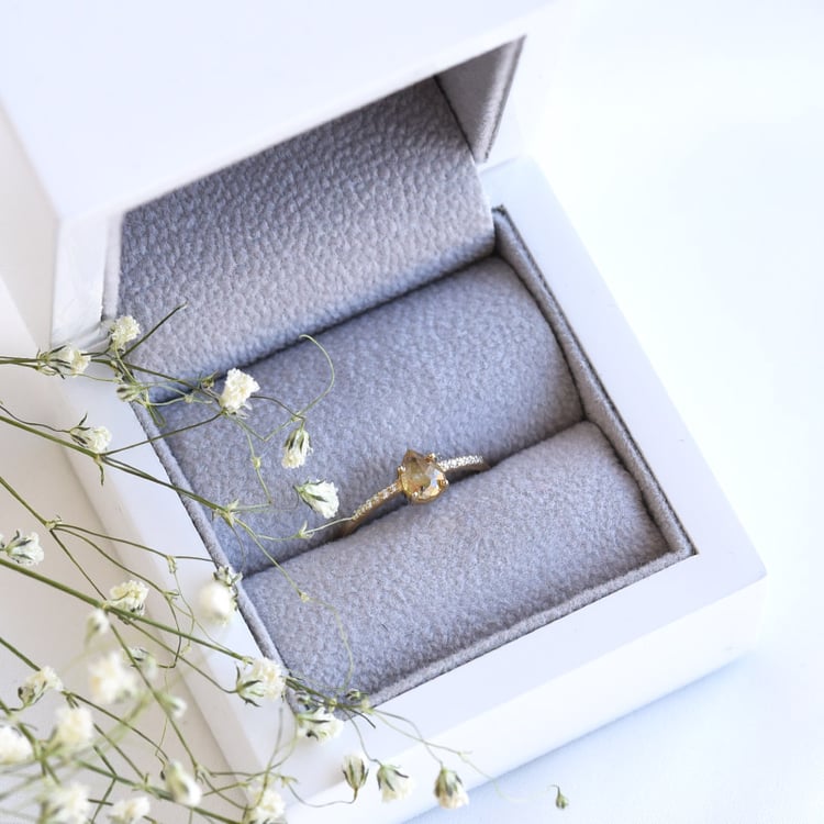 Zásnubný prsteň s diamantom 78241