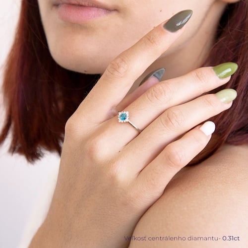 Zásnubný prsteň s certifikovaným fancy blue lab-grown diamantom Kascha