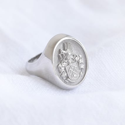 Pánsky prsteň s ručným gravírom vlastnej voľby Tauru