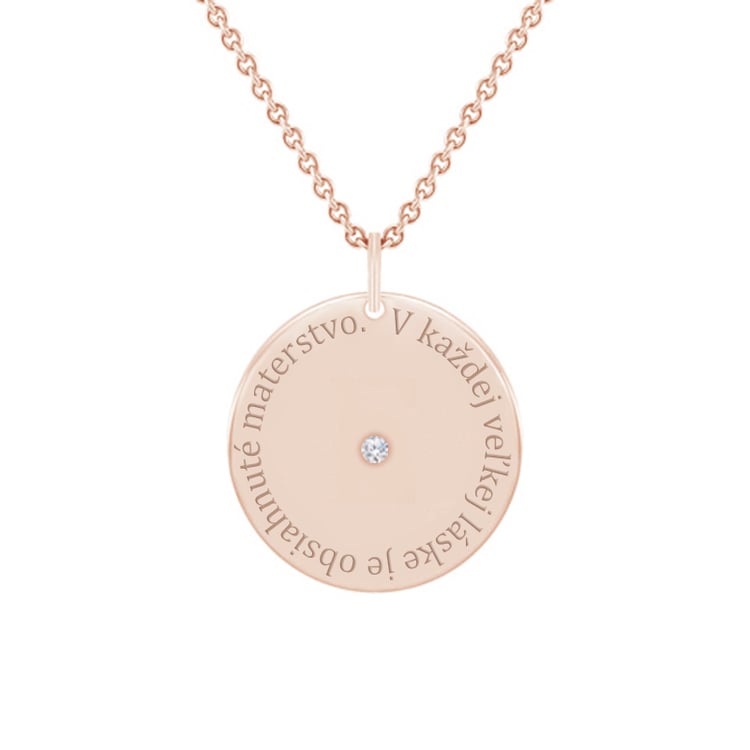 Strieborný prívesok s citátom a diamantom Cara