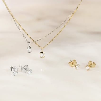 Minimalistický prívesok zo zlata s emerald diamantom Lias