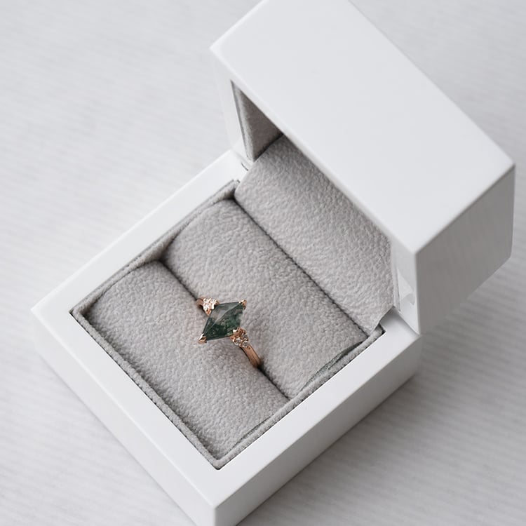 Zásnubný prsteň s machovým achátom 71591