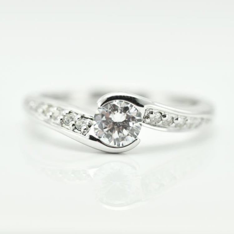 Platinový zásnubný prsteň 55710