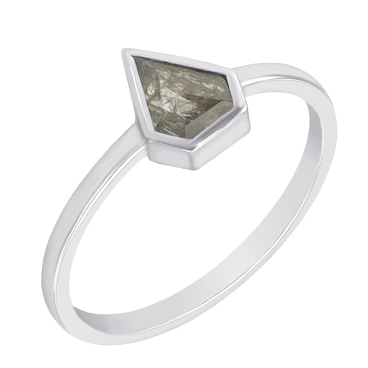 Prsteň so šedym diamantom