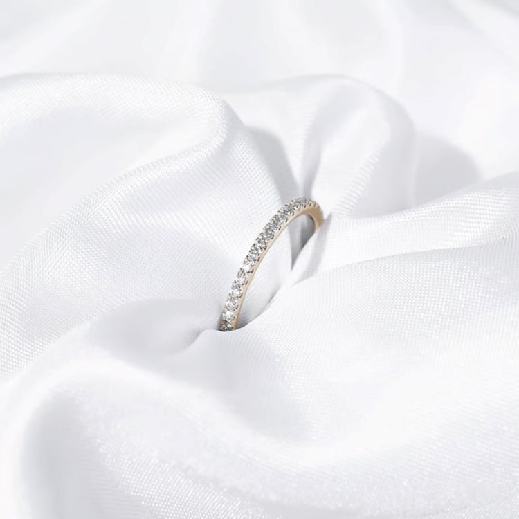 Eternity prsteň s lab-grown diamantmi z orieškového zlata Melech 166359