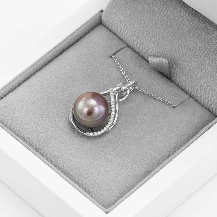 Zlatý náhrdelník posiaty diamantmi s perlou 47458