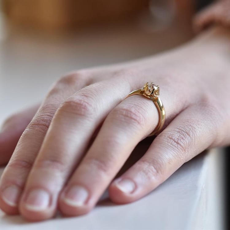 Zásnubný prsteň s diamantom Ussaka 28998