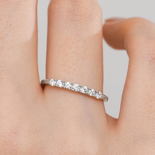 Zlatá romantická eternity obrúčka s diamantmi Latasha