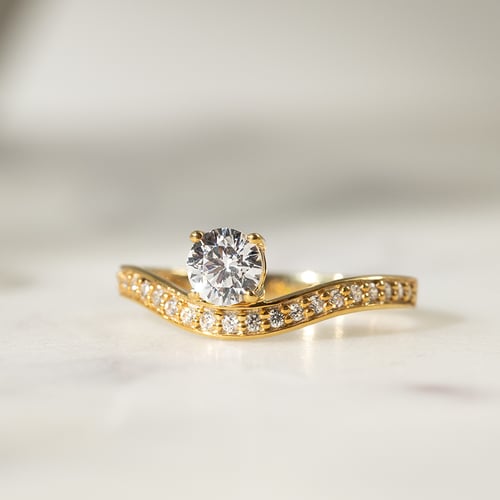 Atypický zásnubný prsteň s diamantmi Clea