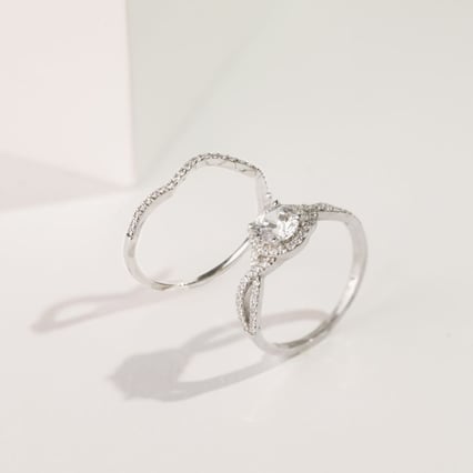 Set zásnubného prsteňa a obrúčky s diamantmi Cairo