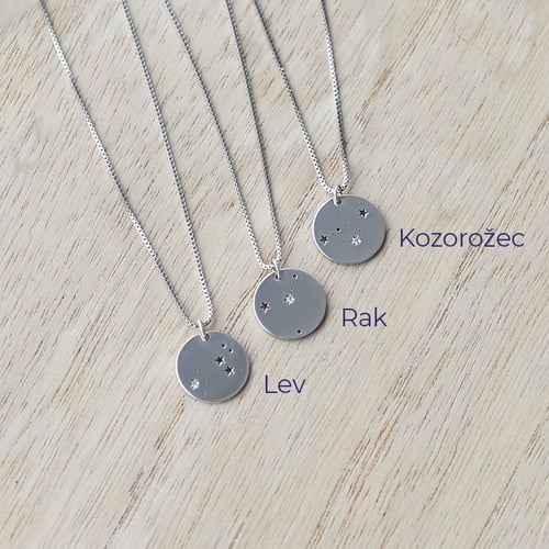 Strieborný prívesok so súhvezdím a diamantom Meri