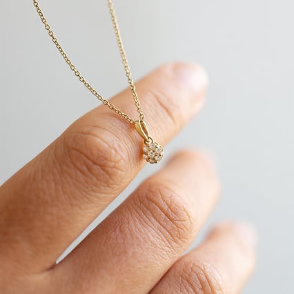 Elegantný prívesok s lab-grown diamantmi Chrisstel