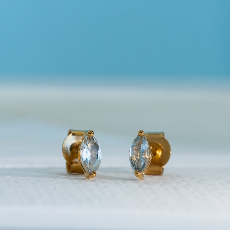 Minimalistické strieborné náušnice s akvamarínmi Sistine 118755